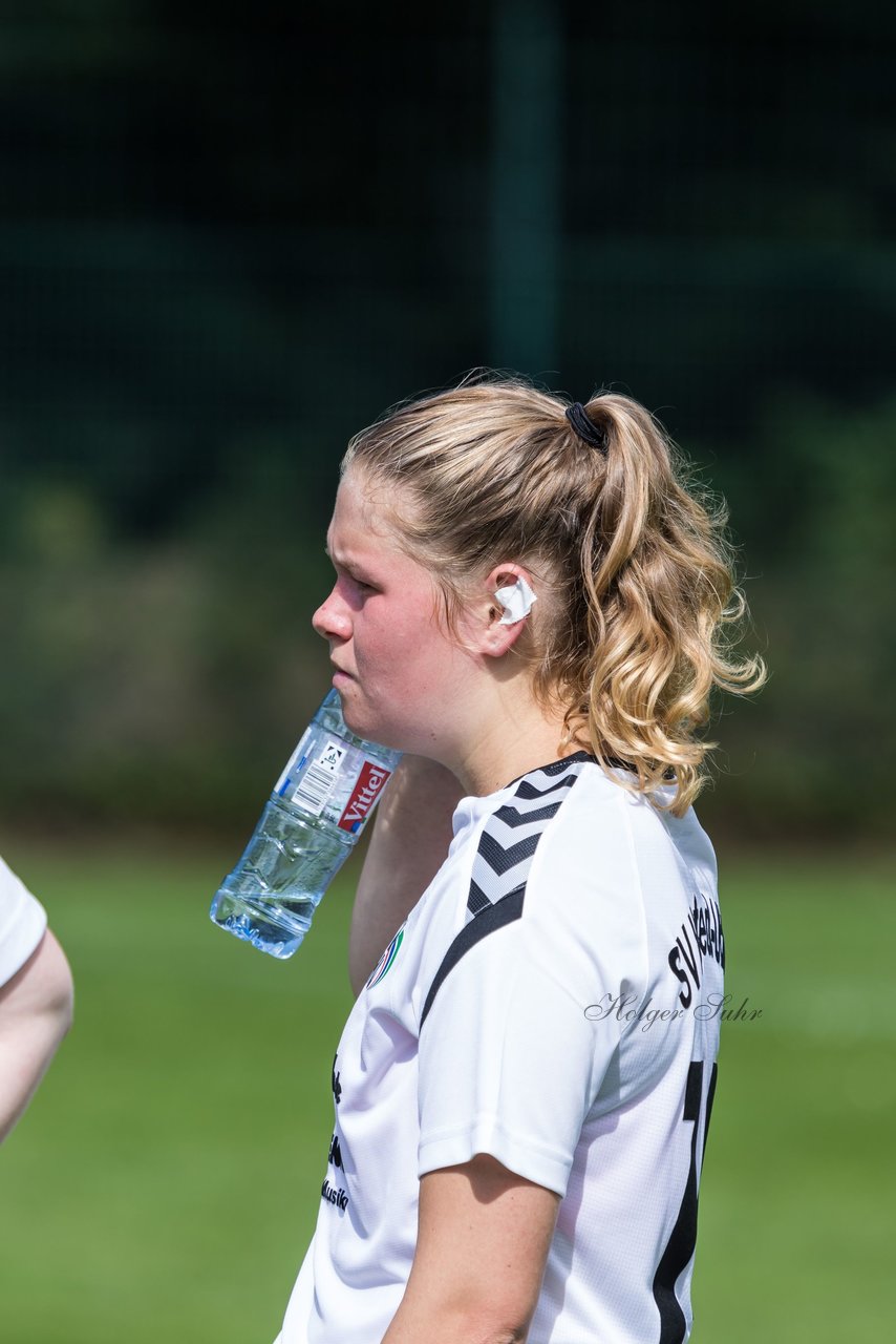 Bild 202 - Frauen SV Henstedt Ulzburg 3 - Bramfeld 3 : Ergebnis: 5:1